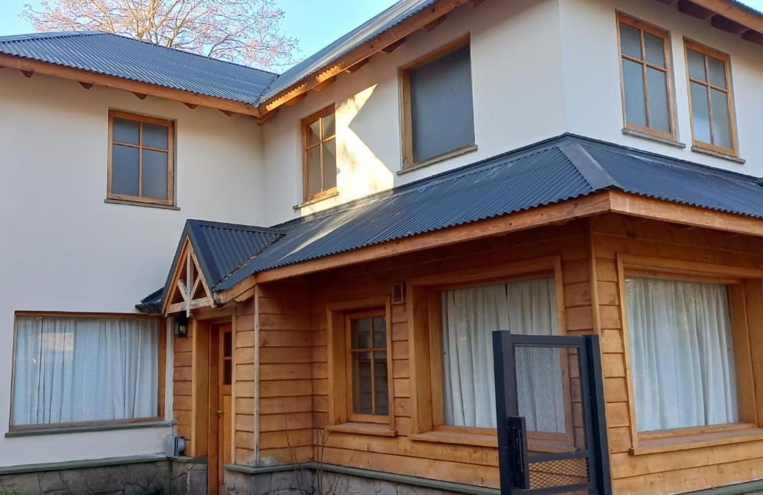 Aparthotel Refugio del Arroyo San Martín de los Andes Esterno foto